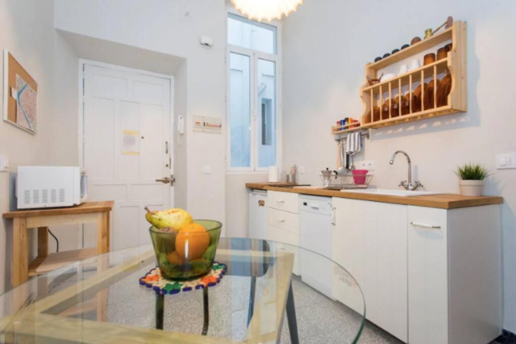 Casa Pepita: Vintage Spirit In The Old Town Apartment เซบีญา ภายนอก รูปภาพ